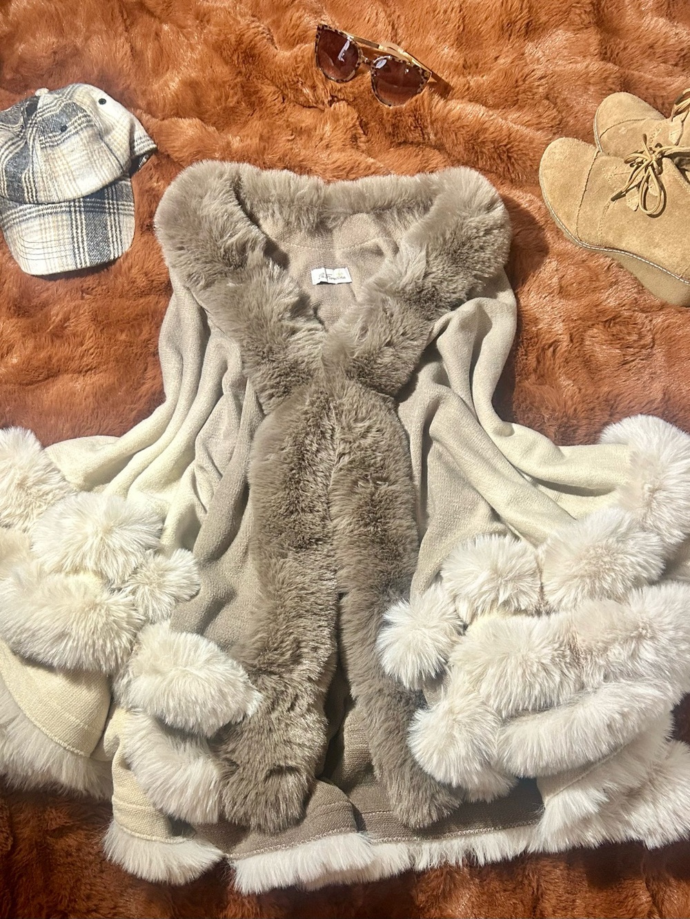 La Fiorentina Taupe & Ivory Faux-Fur Cape